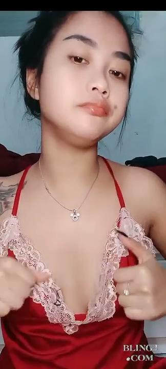 Adelia Colmek Seksi Pake Dress Merah