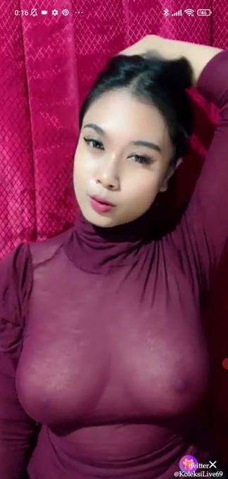 Cewek Cantik Payudara Montok Transparan