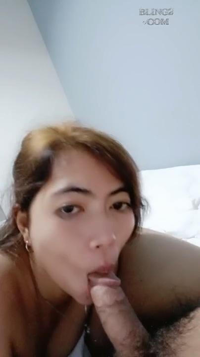 Kaila Isap Kontol Suami Sambil Live