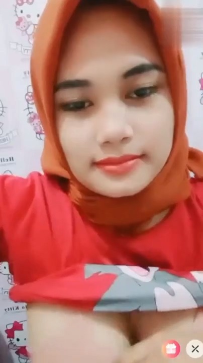 Mbak Jihan Hijab Live Nyusuin Monik