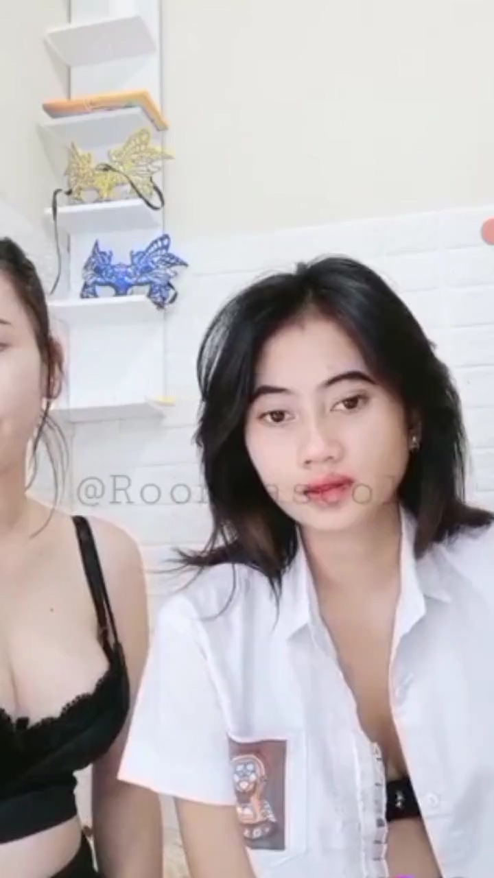 Priska Devi Seragam SMA Live Bugil Sama Temen