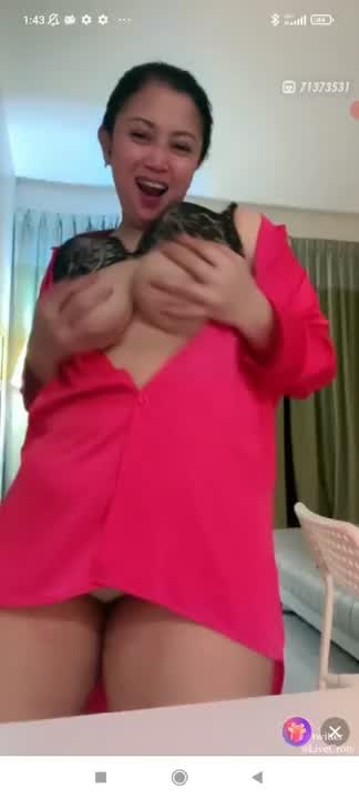 Tante Bunga Ngedance Show Keluarkan Nenen