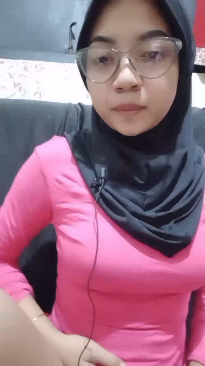 Zalica Cewek Hijab Nakal Umbar Auratnya